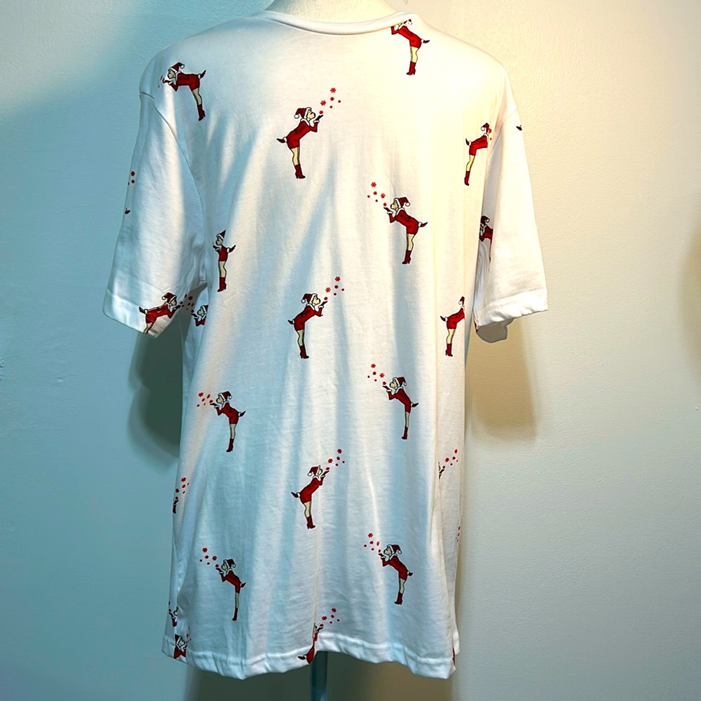 DENIM & FLOWER Ricky Singh Men’s LG White/Red Dress Tee. Blowing Kisses. Holiday
